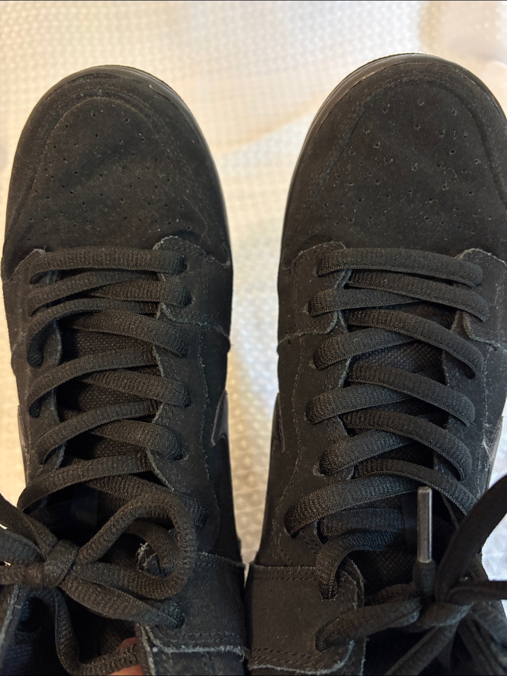 Nike Suede Hightops - Picture 4 of 9